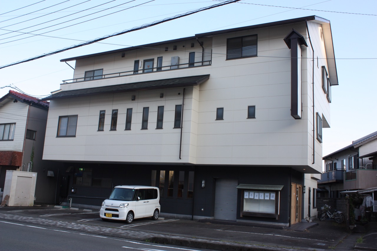 ふるさと岡部の建物外観
